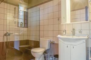 A bathroom at SUNDAY MEMORIES