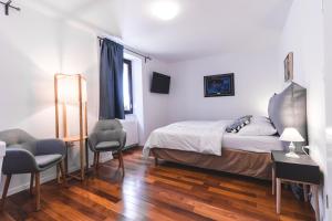 Second Life in Piran - Hotel Zala Piran with private parking and shuttle service客房内的一张或多张床位