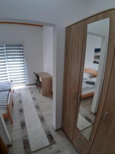 Postel nebo postele na pokoji v ubytování Bedrooms Cerovac