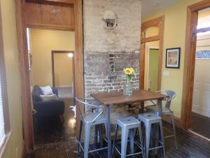 Gambar di galeri bagi Historic Modern Uptown Home ll di New Orleans
