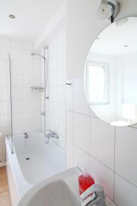 Ванная комната в apartmondo Ferienwohnungen Wuppertal
