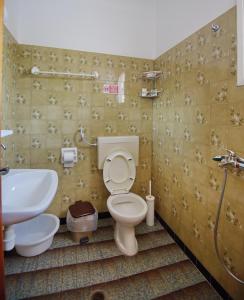 Bathroom sa Αlexandros apartment