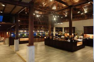 Ein Restaurant oder anderes Speiselokal in der Unterkunft Koh Ma Beach Resort - SHA Extra Plus 