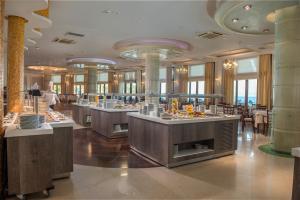 Restaurace v ubytování Tosca Beach Hotel
