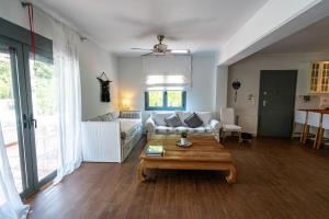 Posedenie v ubytovaní Zen Villa in Schinias
