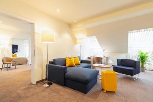 Posedenie v ubytovaní HiLight Suites Hotel