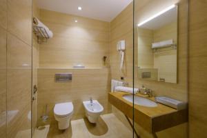 Koupelna v ubytování Sky 2 Hotel Tirana