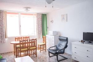 TV a/nebo společenská místnost v ubytování Europa 1 dormitorio