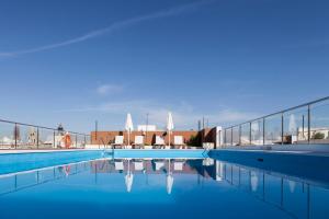 Bazén v ubytování Hotel Don Paco nebo v jeho okolí