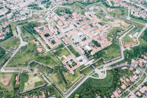 Letecký snímek ubytování Derby Apart Hotel