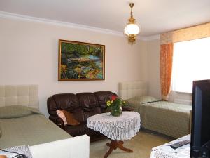 Posedenie v ubytovaní Villa Leon Hel