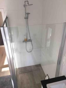 Koupelna v ubytování SPACIOUS HOUSE with GARDEN close to BRUSSELS EXPO!