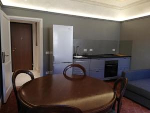 Kuchyňa alebo kuchynka v ubytovaní BORGO SAN FREDIANO SUITES