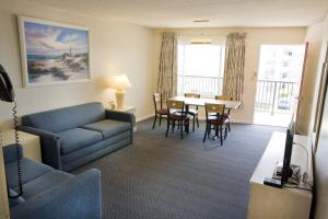 Posezení v ubytování Aloha Oceanfront Motel