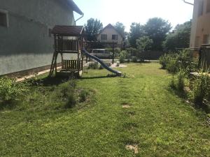 Vonkajšia záhrada v ubytovaní Tommy Apartman 2.0