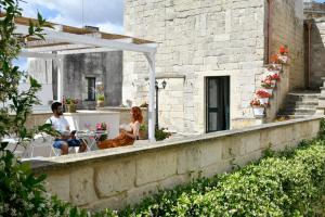 A garden outside Dimora Duchessina Suites de Charme