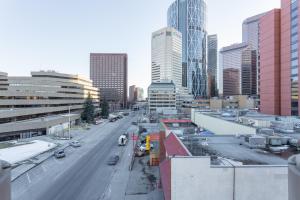 Vedere generală la Calgary sau o vedere a orașului de la acest apartament