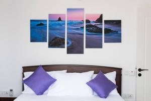 Lova arba lovos apgyvendinimo įstaigoje Fully Furnished 2 Bedroom Apartment with Sea View