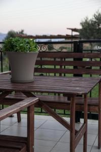 A balcony or terrace at Venetiko Villas