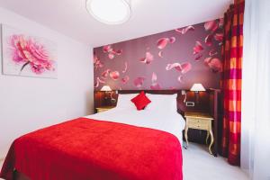 Postel nebo postele na pokoji v ubytování Derby Apart Hotel