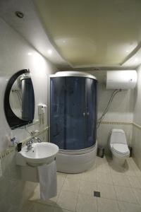 Koupelna v ubytování Vanatur Hotel