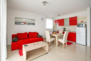 Kuchyň nebo kuchyňský kout v ubytování Apartments Ivan 813