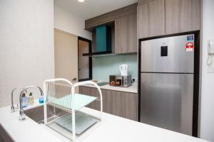 Dapur atau dapur kecil di Velocity KL By PSM Luxury Suites