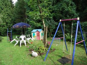 Children's play area sa Hostellerie de la Vallée