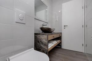 Koupelna v ubytování Apartments Strada Tučepi
