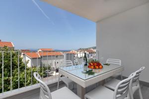 Balkón nebo terasa v ubytování Apartments Strada Tučepi