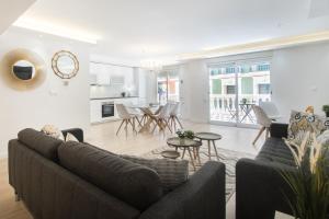 Kuchyňa alebo kuchynka v ubytovaní Stylish *NEW* Apartment in Alicante w/ 4 bedrooms