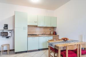 A kitchen or kitchenette at Residence Nuove Terme