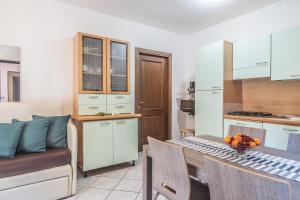 A kitchen or kitchenette at Residence Nuove Terme