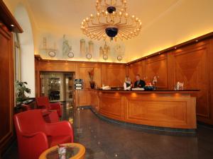 The lobby or reception area at Hotel Torbräu