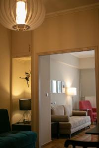 Gambar di galeri bagi Luxurious 4 bdrm+3 bath Apt in the heart of Athens di Athens