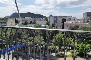 Gambar di galeri bagi Luxurious 4 bdrm+3 bath Apt in the heart of Athens di Athens