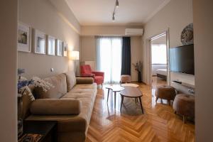 Gambar di galeri bagi Luxurious 4 bdrm+3 bath Apt in the heart of Athens di Athens