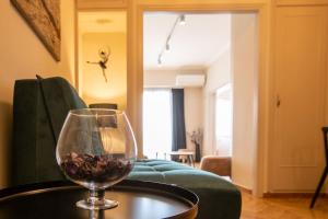 Gambar di galeri bagi Luxurious 4 bdrm+3 bath Apt in the heart of Athens di Athens