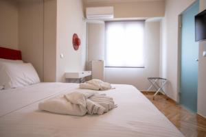 Gambar di galeri bagi Luxurious 4 bdrm+3 bath Apt in the heart of Athens di Athens