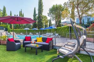 The swimming pool at or close to Residence Nuove Terme