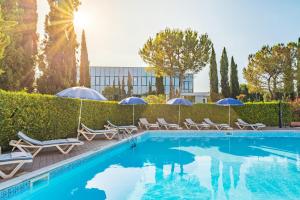 The swimming pool at or close to Residence Nuove Terme