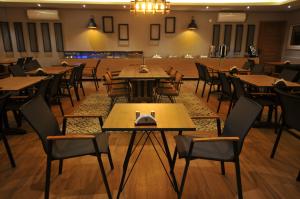 Restaurant o un lloc per menjar a Club Sema Suite Hotel