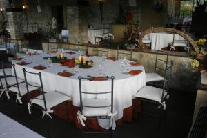 A restaurant or other place to eat at Crapa Licca