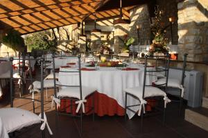 A restaurant or other place to eat at Crapa Licca