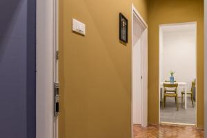 Fotografia z galérie ubytovania Elegante appartamento da 6 Blu&Oro v destinácii Trieste