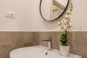 Kúpeľňa v ubytovaní Elegante appartamento da 6 Blu&Oro