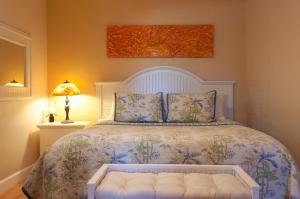 Letto o letti in una camera di Beach Place Guesthouses