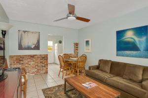 Area soggiorno di Beach Place Guesthouses