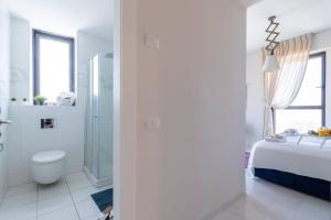 Koupelna v ubytování Magical 3BR/Parking with amazing view, city center + 41 fotografií