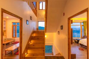 Postel nebo postele na pokoji v ubytování Zostel Homes Theog (Shimla)